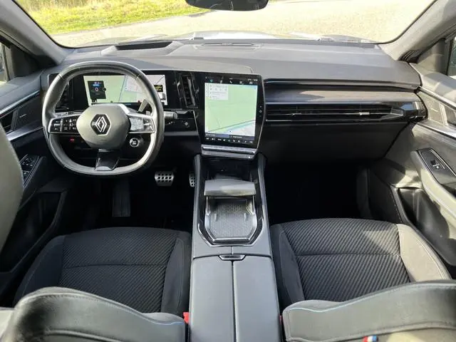 Renault Austral 1.2 E-Tech 200PK iconic esprit Alpine/ Mat grijs/ 4-Control / Harman Kardon/ Head up...