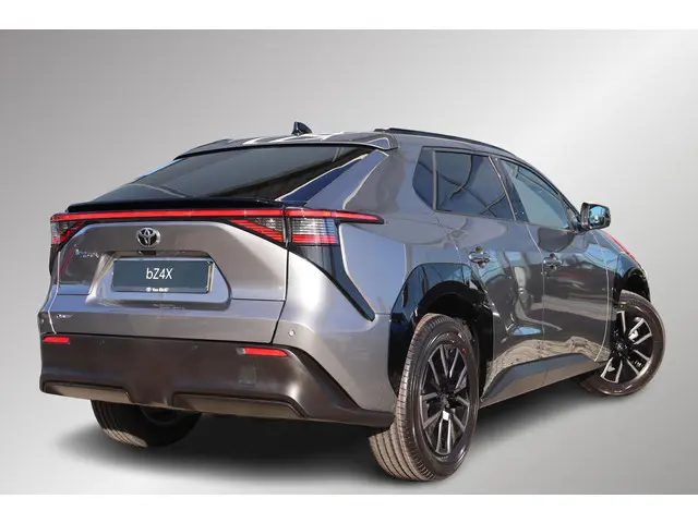 Toyota bZ4X Dynamic 73 kWh, € 2000 Voordeel, 360 Camera, BSM, Stoel verwarming, Stuur verwarming, El...