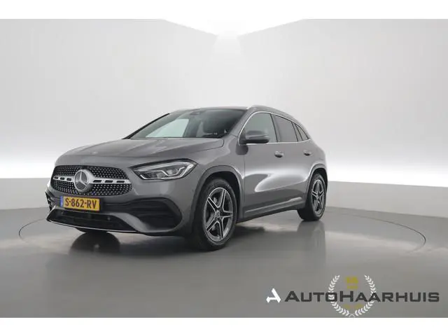 Mercedes-Benz GLA-klasse 200 AMG Line | Rijklaar! | Cruise Contr. | Camera | Trekhaak | Navi | Lane...