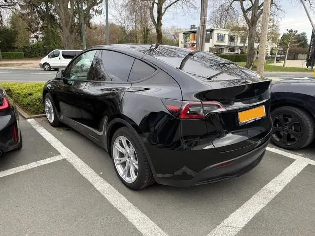 Tesla Model Y RWD 58 kWh FSD 3 | Autopilot | Pano | Leder