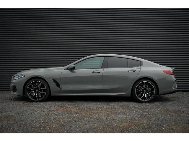 BMW 8-serie Gran Coupé 840i xDrive High Exe Individual / B&W / Pano / Carbon / M-Stoelen / Adaptive