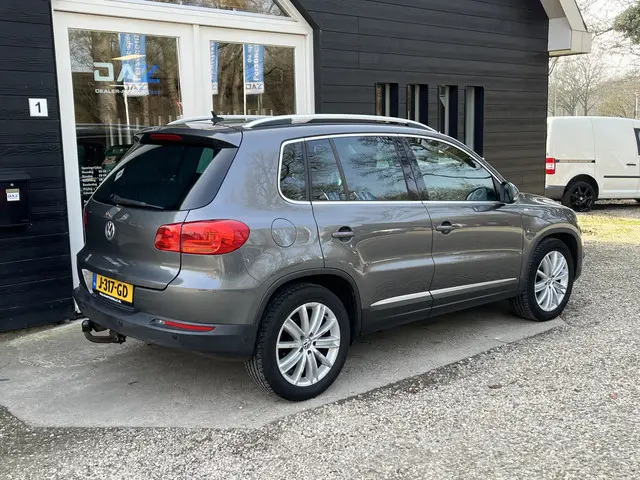 Volkswagen Tiguan 1.4 TSI Sport&Style Ecc/Audio/Navi/Pdc/Trekhaak