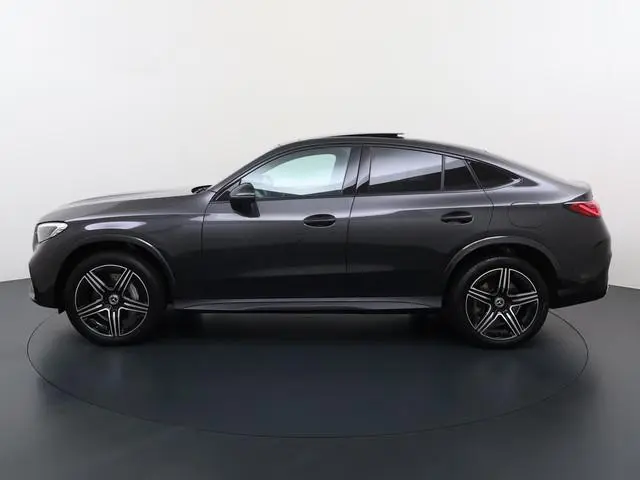 Mercedes-Benz GLC 300e AMG Coupé 4Matic // SoH 97,2% // Trekhaak // Panoramadak // Headup Display //...
