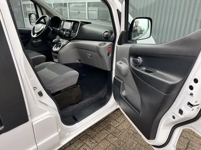 Nissan e-NV200