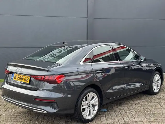Audi A3 Limousine 30 TFSI Advanced editio/100 % Onderhoud/NL Auto