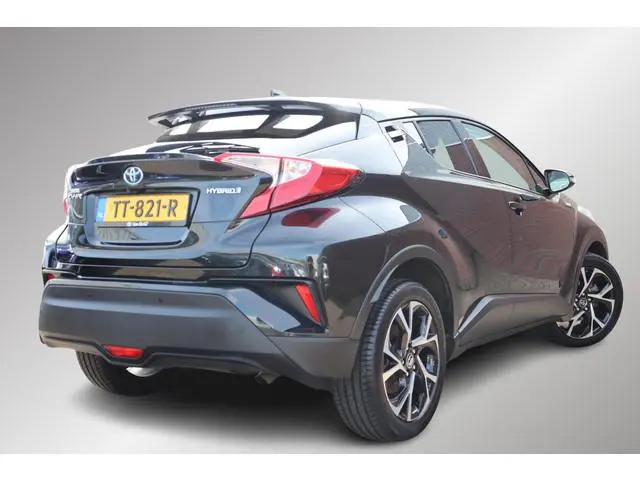Toyota C-HR 1.8 Hybrid Dynamic, Parkeersensoren, Dealer onderhouden, Navigatie, Camera