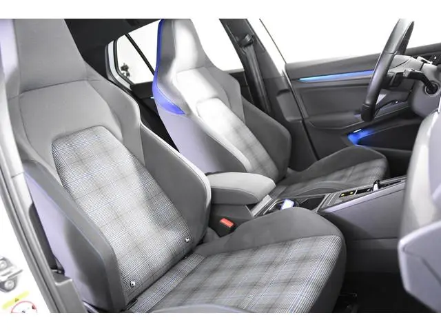 Volkswagen Golf 1.4 eHybrid GTE *Navigatie*Sport*Trekhaak*