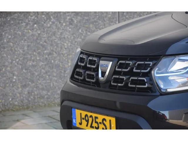 Dacia Duster 1.0 TCe Essential | Trekhaak | Cruise control | Volledig onderhouden |