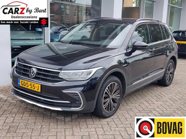 Volkswagen Tiguan 1.5 TSI ELEGANCE DSG Winterpakket | Adaptive Cruise | Navigatie