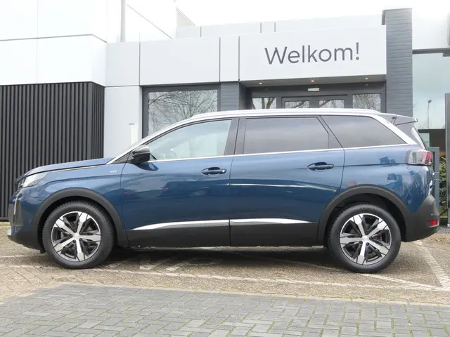 Peugeot 5008 1.2 PureTech GT Pack Business Automaat | 7 Persoons | Camera | Stoelverwarming
