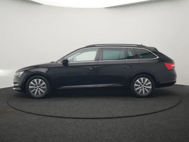 ŠKODA Superb Combi 1.4 TSI iV Business Edition Plus Plug In Hybrid 218pk PHEV | Trekhaak Af Fabriek...