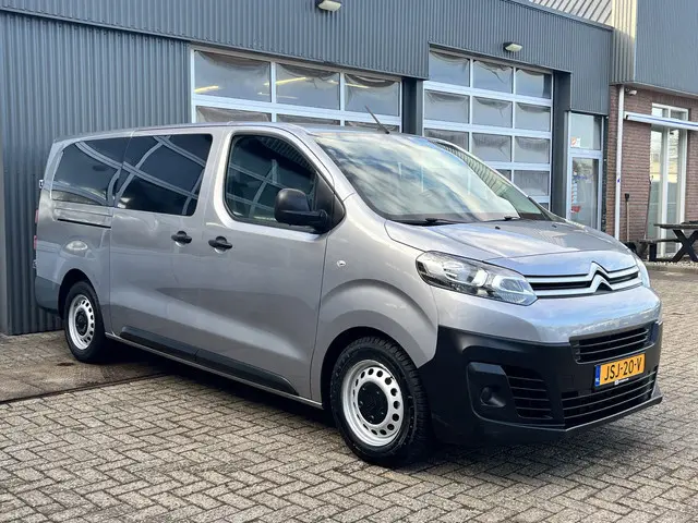Citroën Jumpy 1.5 BlueHDi 120 XL Marge BTW en BPM vrij!! Airco Cruise controle Trekhaak 2500kg Navigatiesysteem Personenvervoer 9-Persoons Parkeerhulp achter Apple carplay 1e eigenaar Euro 6 Bpm en Btw vrij voor particulier