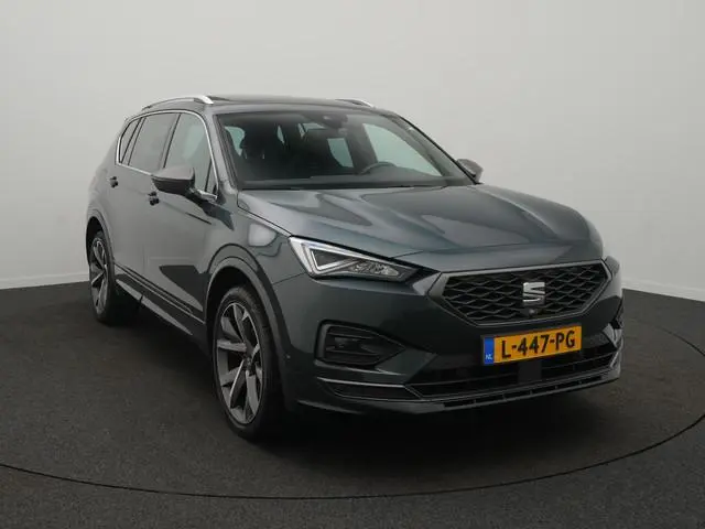 SEAT Tarraco 1.4 TSI e-Hybrid PHEV FR - RIJKLAARPRIJS - Plug-in Hybride - Rondomzichtcamera - Elektr...