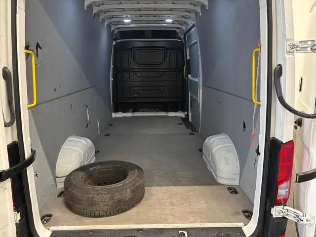 Volkswagen Crafter 35 2.0 TDI L4H3 Comfortline Automaat Carplay Cruise Control Stoelverwarming Stand...