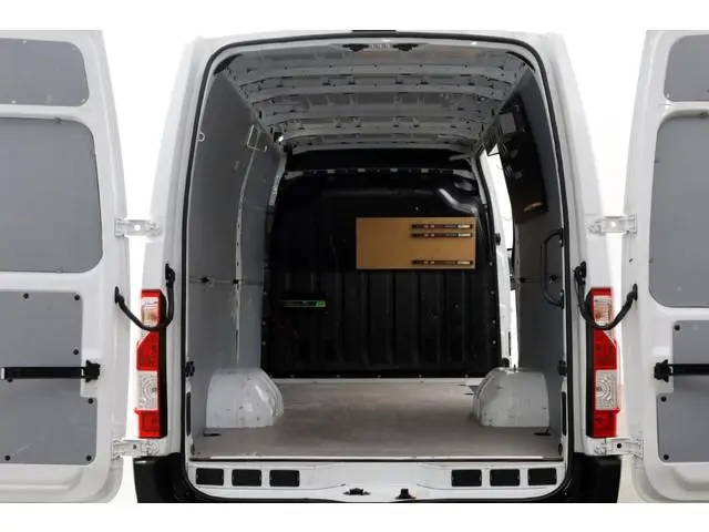 Renault Master T35 2.3 dCi 130pk L3H2 Dubbel lucht Airco/Camera/Trekhaak 3500kg 09-2022