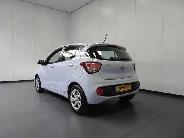 Hyundai i10 1.0i Comfort Smart Pack NAVI/AIRCO/CRUISE/PDC!