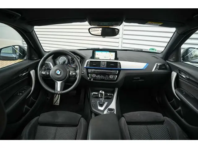 BMW 1-serie 125i Edition M Sport Shadow High Executive