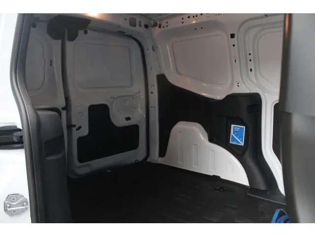 Ford E-Transit Courier