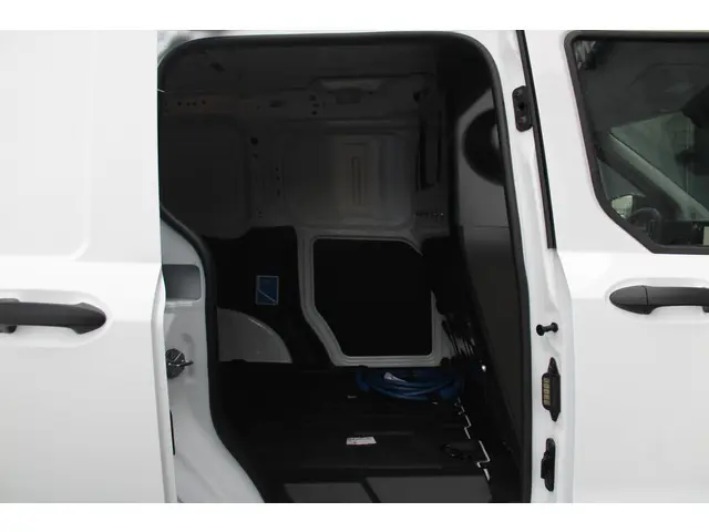 Ford E-Transit Courier