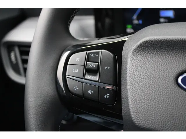 Ford E-Transit Courier