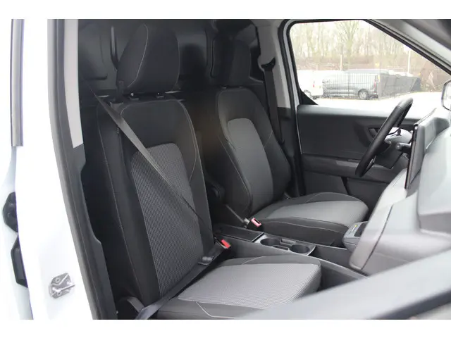 Ford E-Transit Courier