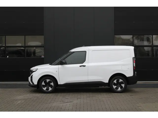 Ford E-Transit Courier