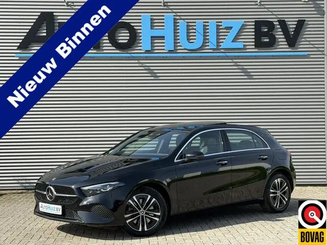 Mercedes-Benz A-klasse 250 e Luxury Line Panoramadak Trekhaak Stuurwielverwarming Carplay ACC 360 gr...