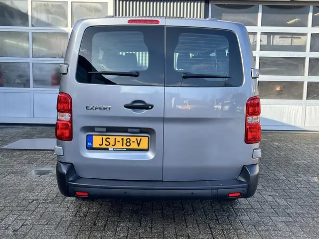Peugeot Traveller