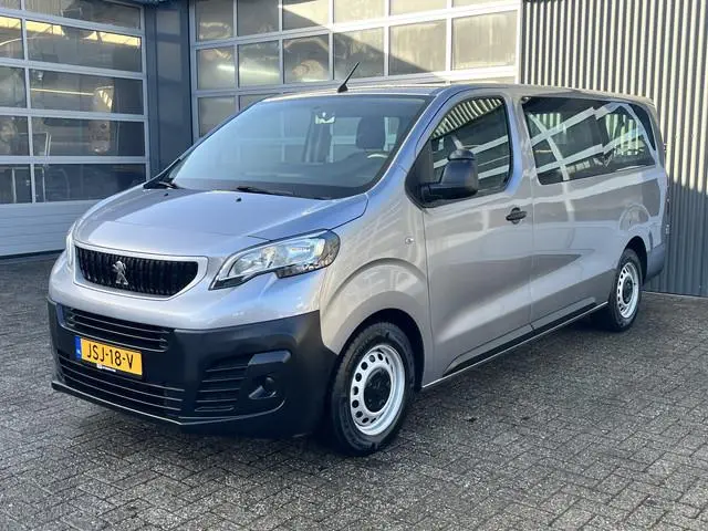 Peugeot Traveller