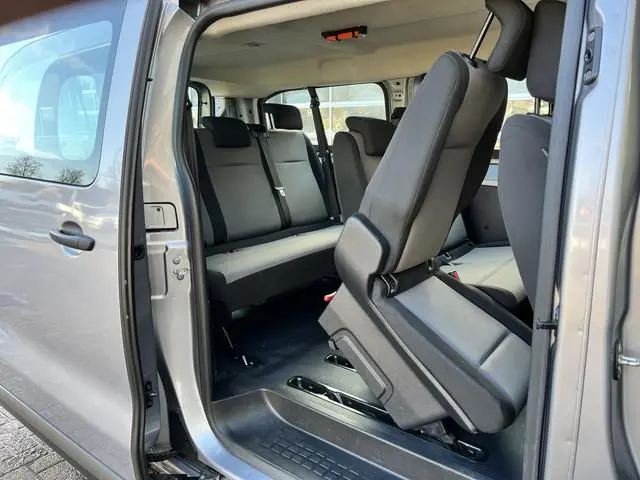 Peugeot Traveller