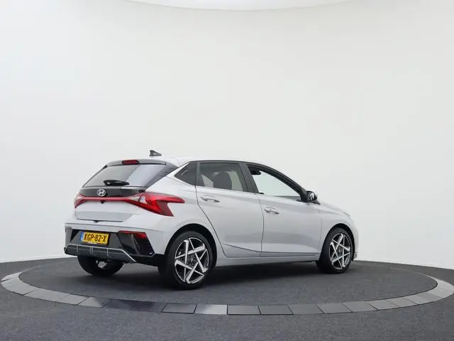 Hyundai i20 1.0 T-GDI Premium Automaat | Twotone-interieur | Navigatie