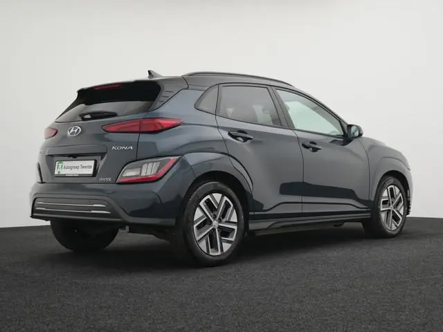 Hyundai Kona EV Premium 64 kWh | Wit leder | Navigatie | Camera | Stoelventil