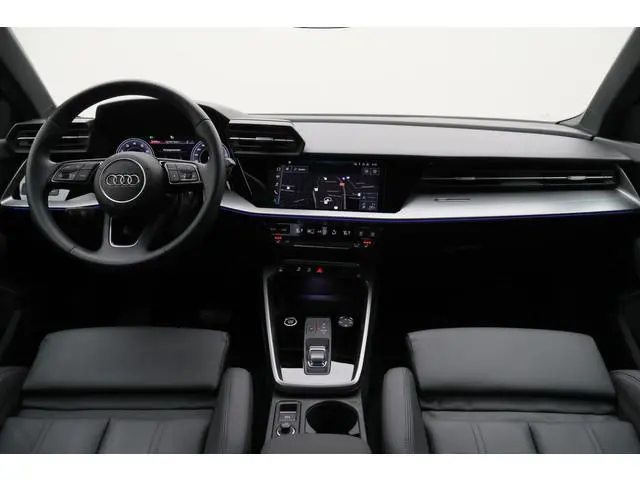 Audi A3 Limousine 35 TFSI Business edition Leer, Matrix LED, Camera, Apple Carplay, Virtual Cockpit,...