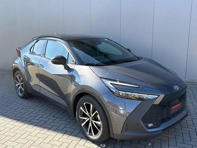 Toyota C-HR 1.8 Hybrid 140PK First Edition Bi-Tone/Winter-pack/Gr.-navigatie/Elektr.klep/Camera/Adap...