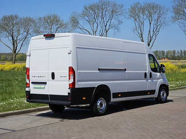 PEUGEOT BOXER 2.2 l4h2 automaat navi