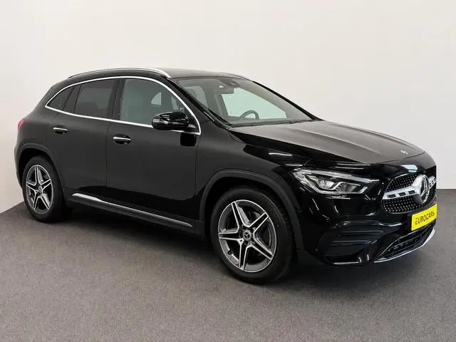 Mercedes-Benz GLA-klasse 200 AMG Line Business Solution Automaat Panoramadak Camera Stoelverwarming...
