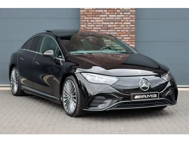 Mercedes-Benz EQE 300 Business Solution AMG 90 kWh | Luchtvering | Distronic | Memory | Panoramadak...