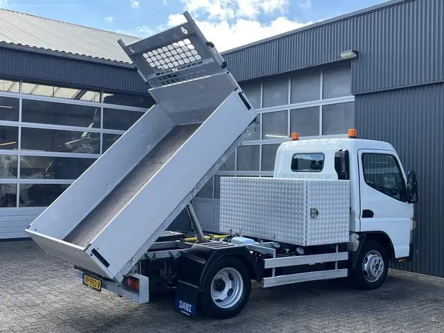 FUSO Canter