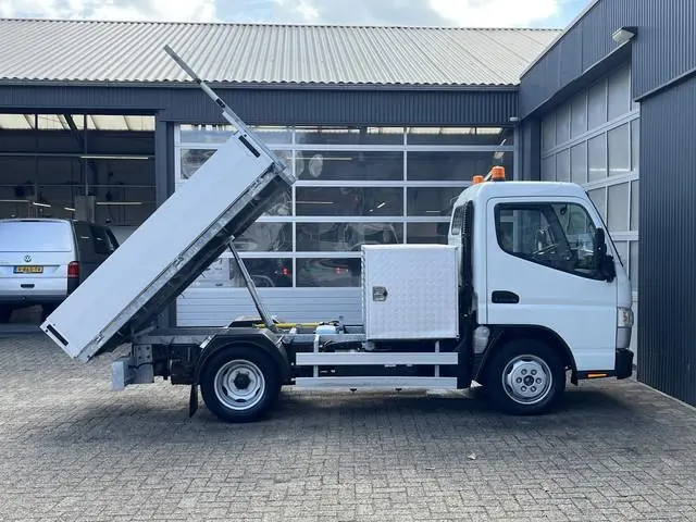 FUSO Canter