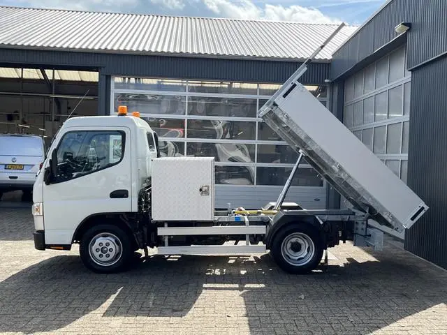 FUSO Canter