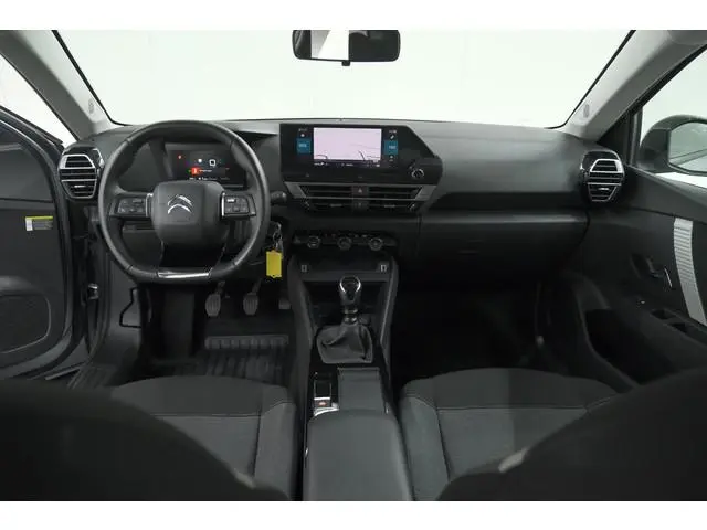 Citroen C4 Puretech 130 Feel | Trekhaak | Camera | Allseason Banden | Climate Control | Parkeersenso...
