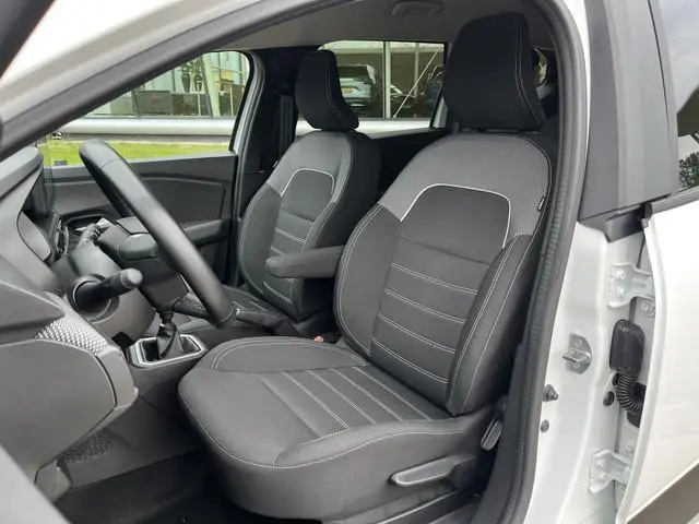 Dacia Jogger 1.0 TCe 110 Expression / Trekhaak / Parkeerhulp.A / Airco / Armsteun / Cruise /