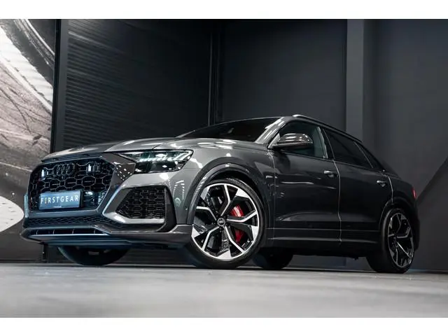 Audi RSQ8