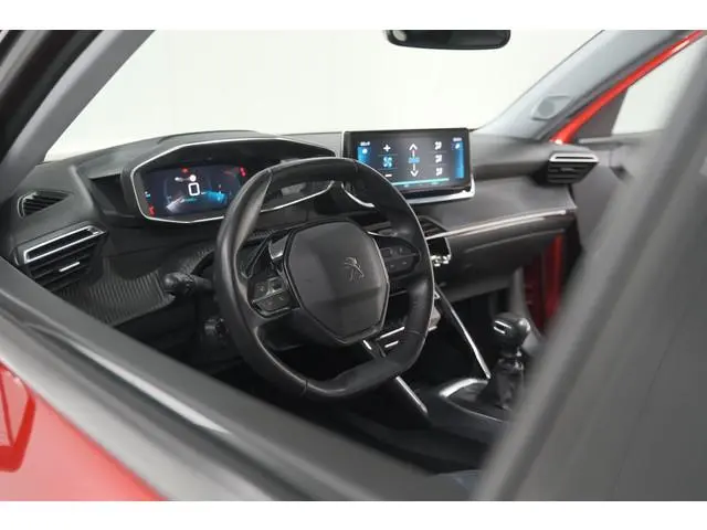 Peugeot 2008 PureTech 130 Allure | Camera | Adaptieve Cruise Control | Navigatie | Parkeersensoren
