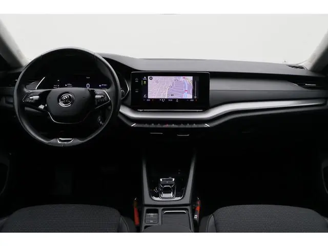 ŠKODA Octavia Combi 1.0 e-TSI Business Edition Virtual Cockpit, Keyless, LED, Apple Carplay, PDC