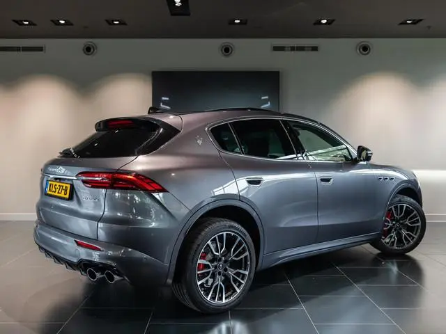 Maserati Grecale 2.0 MHEV Base | 300pk | panoramadak