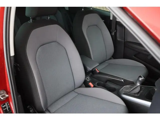 SEAT Arona 1.0 TSI 95pk Style Launch Edition Navigatie Climate Control Parkeersensoren