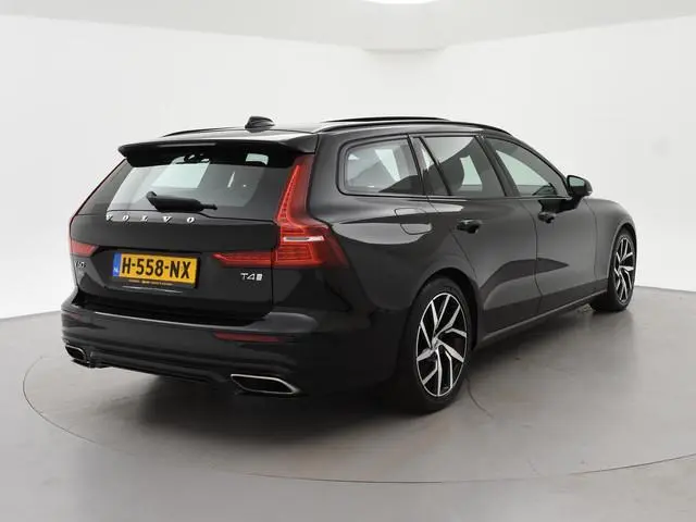 Volvo V60 2.0 T4 190 PK R-DESIGN + PANORAMADAK | WEGKL. TREKHAAK | STUURVERW. | ADAPTIVE CRUISE CONT...