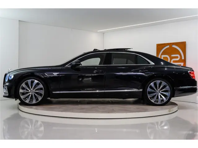 Bentley Flying Spur 2.9 V6 Hybrid Mulliner 544PK | Pano | B&O | Night | Luchtvering | Garantie