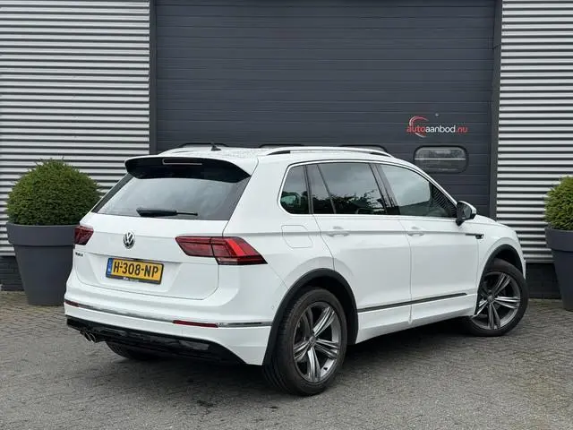 Volkswagen Tiguan 1.5 TSI DSG R-Line | Navigatie | Camera | Adaptive Cruise Control | LED | Carplay...